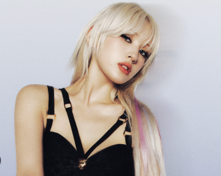 This contains an image of Jeon So Mi.