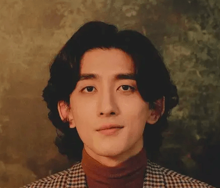 This contains an image of Jannabi Choi Jung Hoon